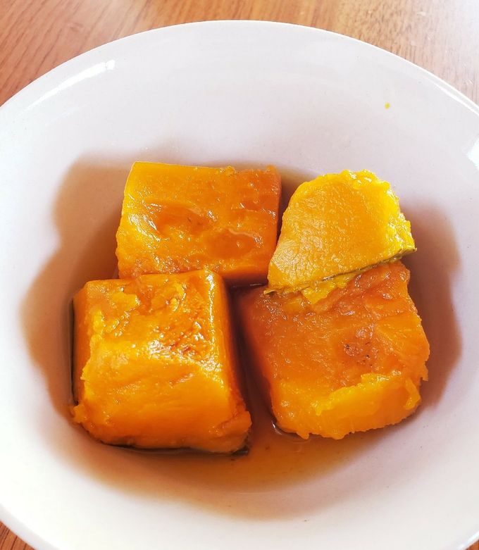 献立に困らないかぼちゃレシピ🎃かぼちゃ料理の㊙️テクニック！目からウロコのかぼちゃ冷凍保存方法やレシピを紹介している @hako_seikatuさんの投稿です。 下記の活用方法が一気にチェックできますよ。 □かぼちゃの冷蔵 冷凍保存の方法 □かぼちゃレシピ