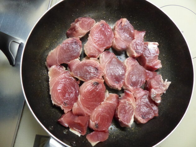 献立 マグロテールの照焼きステーキ、新生姜に味噌、冷やしトマトにマイクロきゅうりのピクルス、キムチ、じゃがいもとマッシュルームとコーンのマヨサラダ、豆腐のお味噌汁、ビール: kajuの□今日のお料理・簡単レシピ□