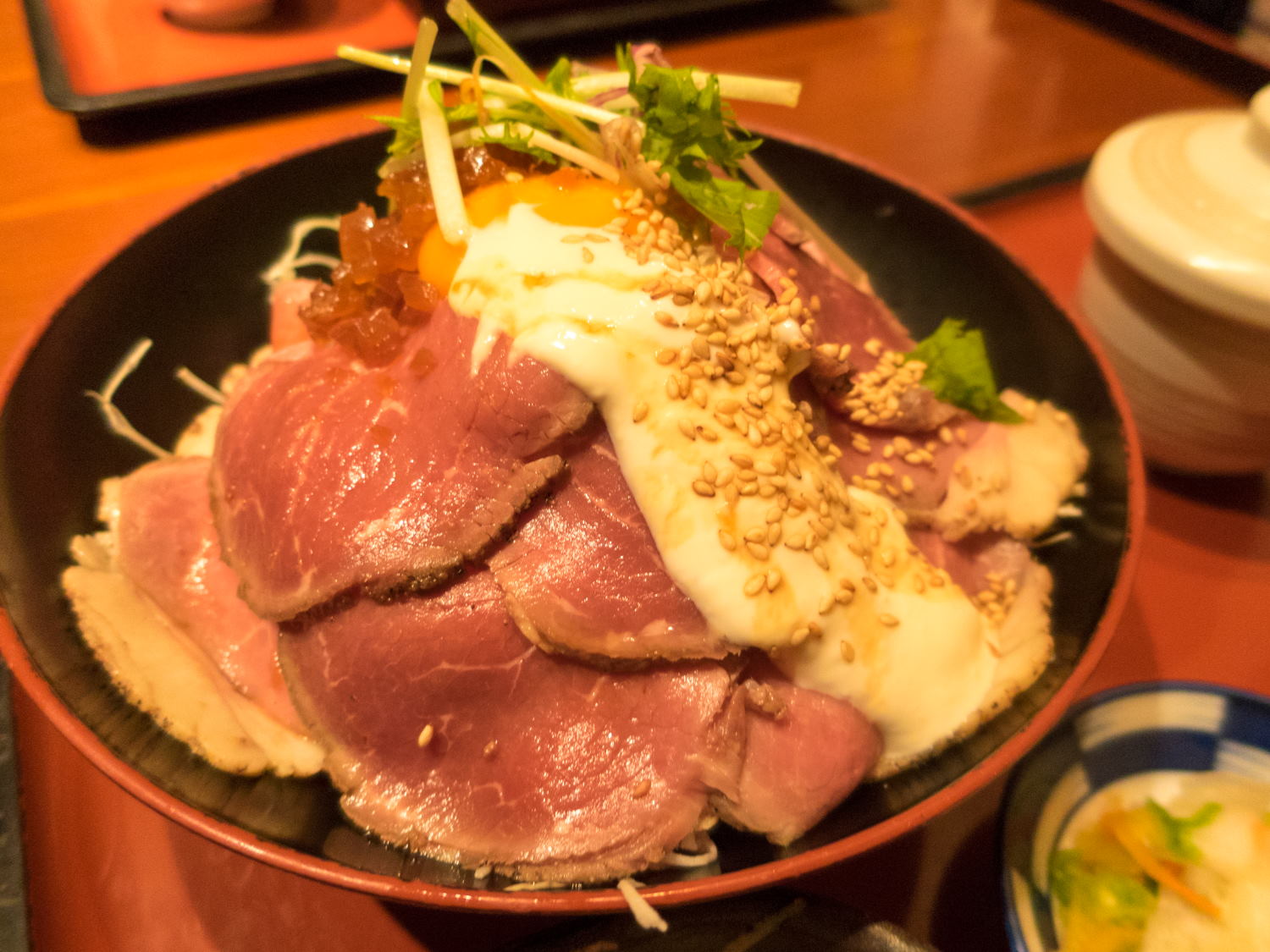 パーティーの主役に♪インスタ映え最高のローストビーフ盛り付けアイデア23 - macaroni