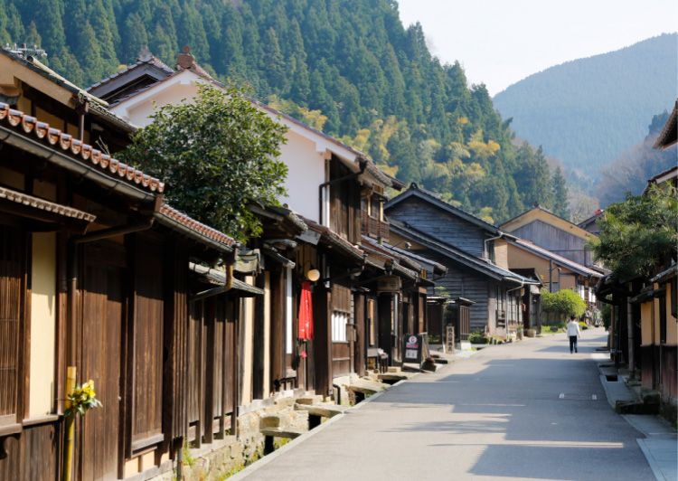 ご予約 : 津茂谷旅館-島根県浜田市の静かな宿。