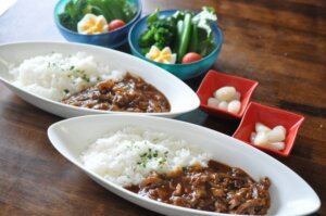 ハヤシライスが味が薄い時の対処法！簡単コク足しレシピ - 暮らしラテ