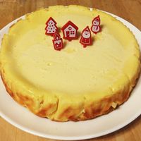 今回は30年以上引き継がれている、 伝説のチーズケーキを紹介します😊 アムウェイクイーンといえば このチーズケーキ🧀❤️簡単なのに美味しすぎるので 是非お試しください✨材料・クリームチーズ250g「1個」 ・生クリーム200cc「1パック」 ・卵「3個」 ・砂糖