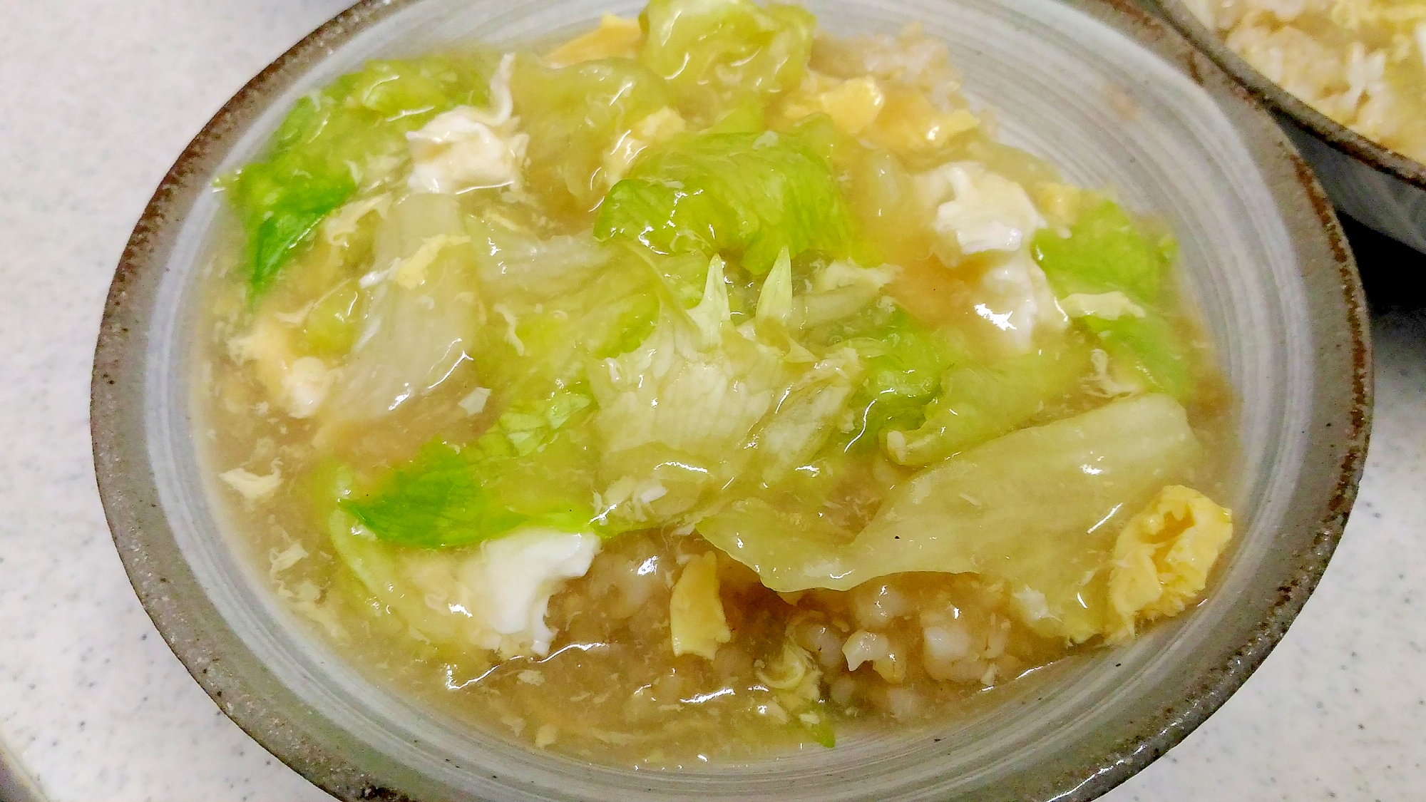 レタスのひき肉炒め丼 - 主食レシピ愛媛の給食レシピ集