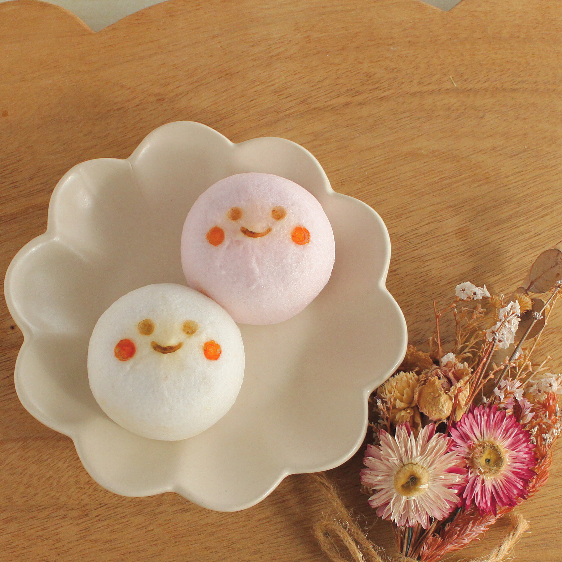 紅白饅頭 - 神戸市東灘区の和菓子の老舗・御菓子司 虎屋吉末オンラインショップ