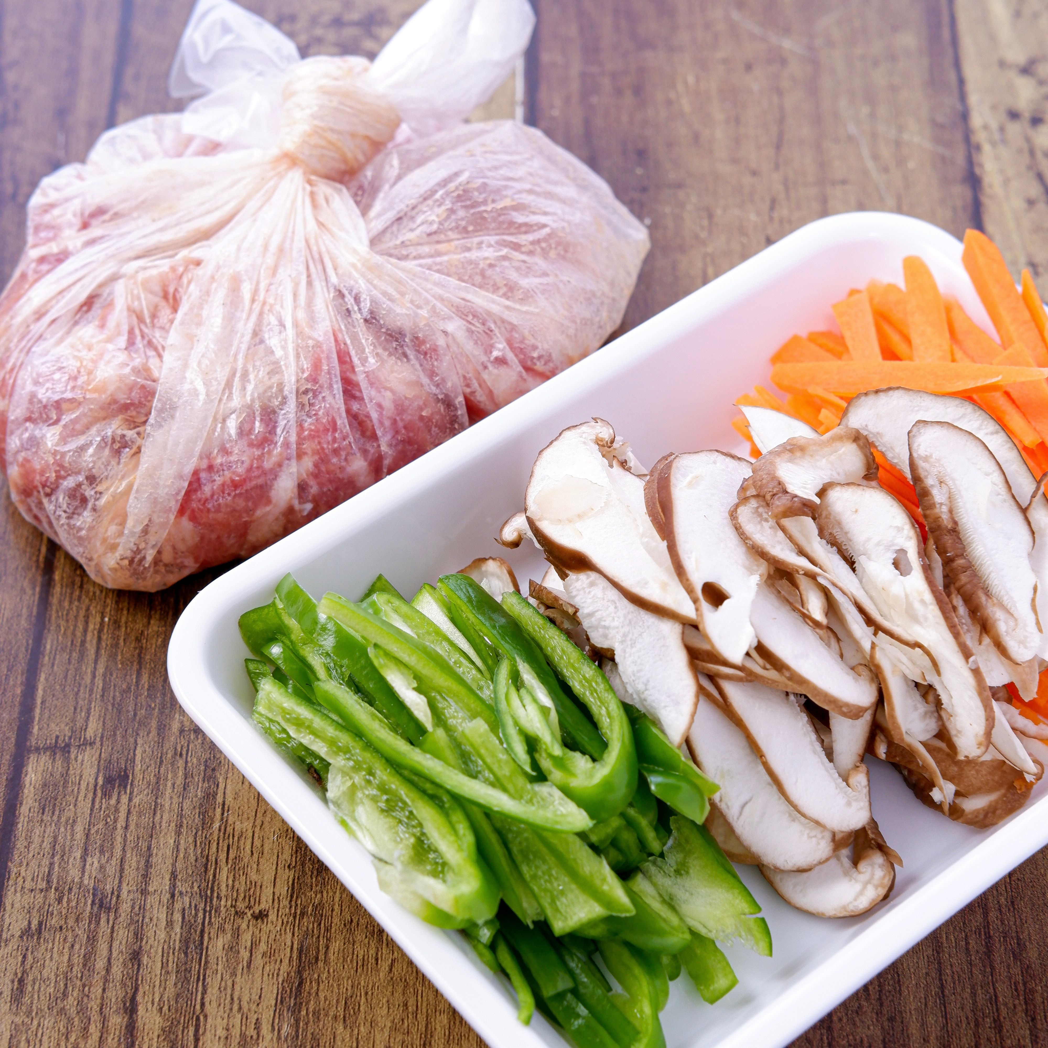 戻し不要！革命的な味 フライパン1つ豚こま肉のチャプチェ