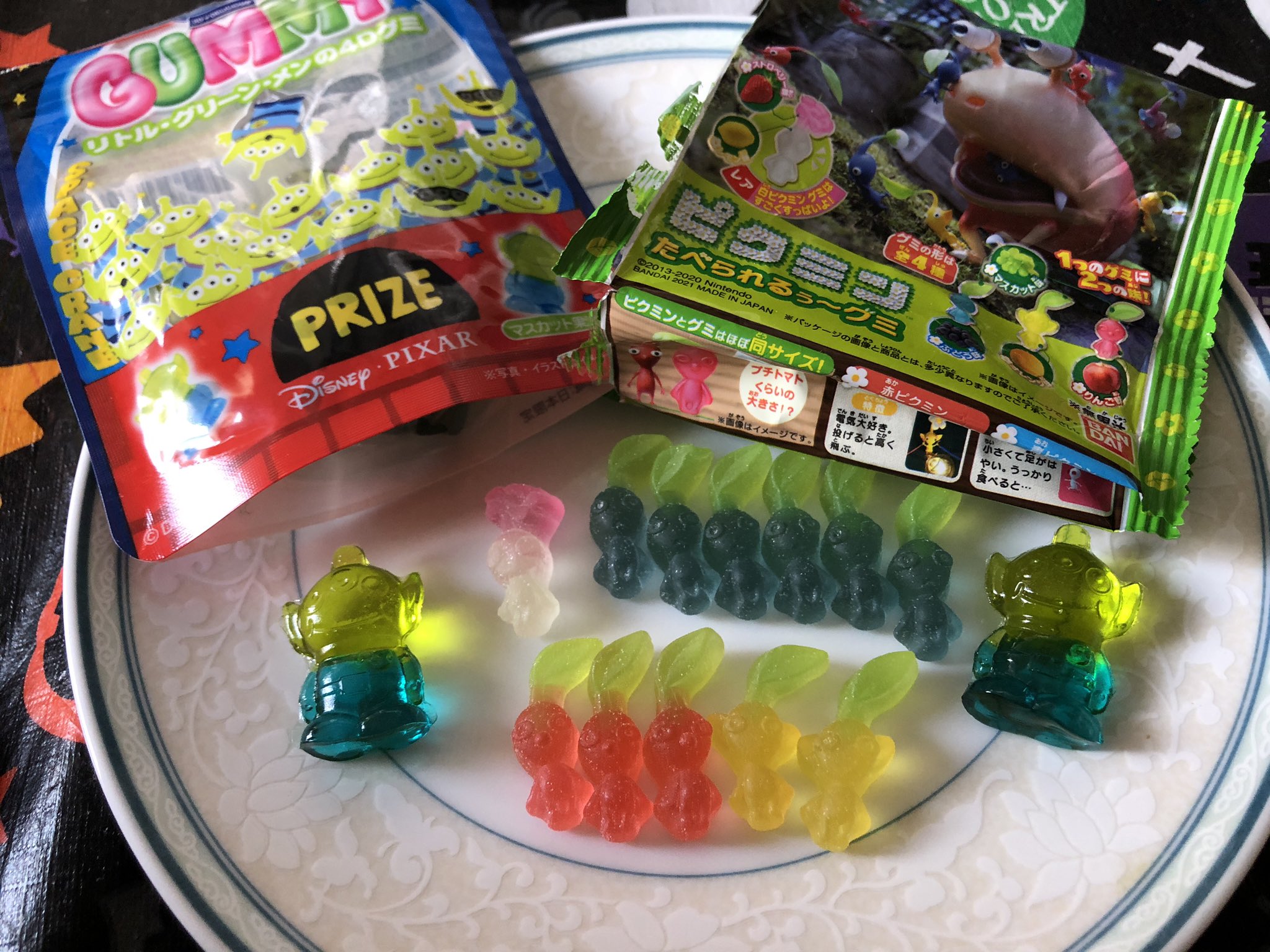 ピクミングミ2🌱 , 今日から発売 5 26 のピクミングミ2を朝から買ってきたよ！, コンビニに行ってもまだ入荷してないとのことで、,ニンテンドートーキョー 渋谷パルコ6階 に行ってきました⭐️, コンプリートできたから動画をチェックしてね👀,かわいくてたまらないピクミンキーホルダー🌱, どこにつけようかなあ,