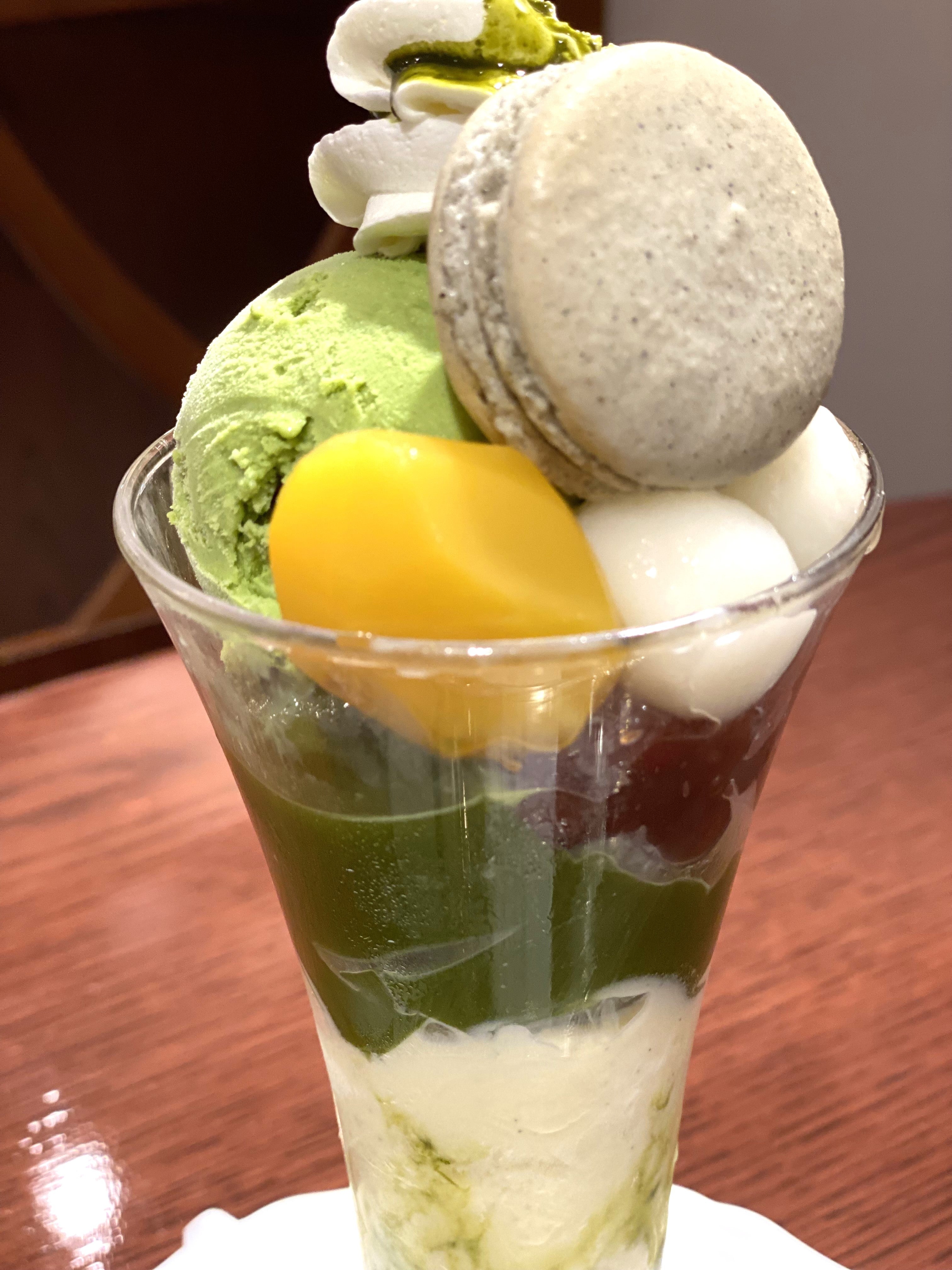甘味も上品な抹茶パフェ：寿月堂 銀座歌舞伎座店の写真 - トリップアドバイザ