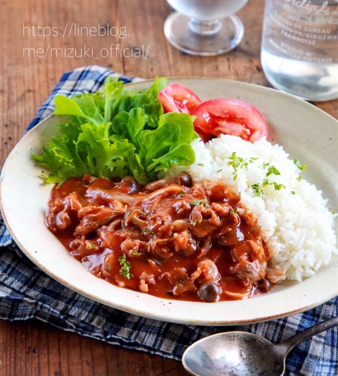 豚肉で作る ハヤシライス フライパンで煮込み5分・ルー不要