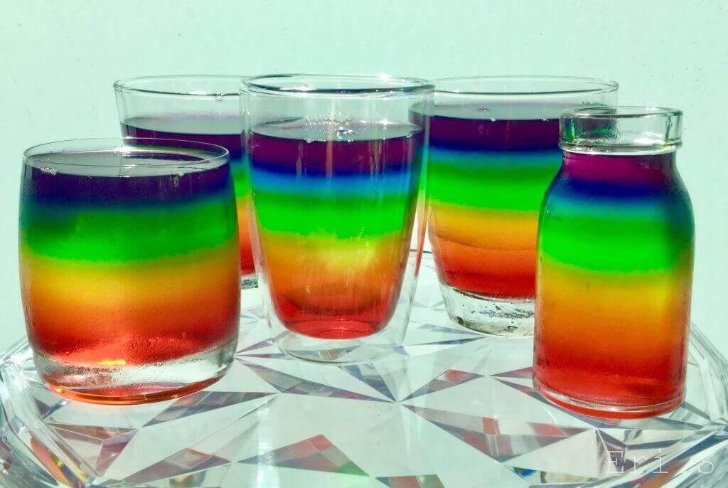 光るドリンクボトル 作り方TikTok