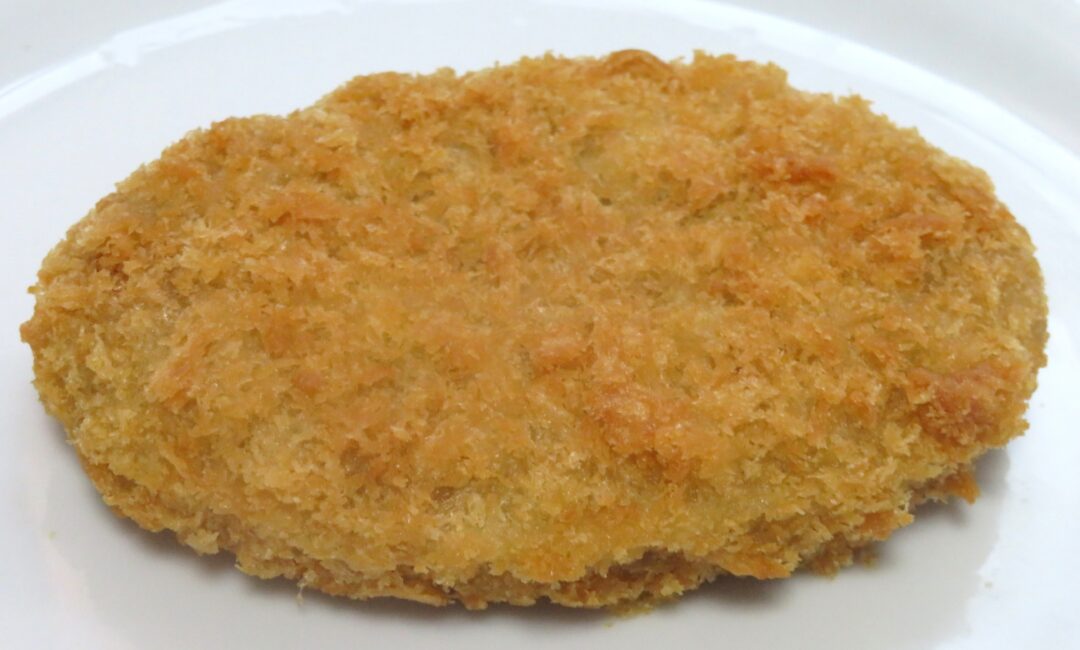 🌽🌽🌽北海道十勝産コーンの クリームコロッケ🌽🌽🌽北海道十勝産のとうもろこしを使用！ ⌛約2時間⌛煮込んだ こだわりのクリーム入り💛 濃厚な味わいがたまらない！ ・ファミマファミリーマートコンビニコンビニグルメ