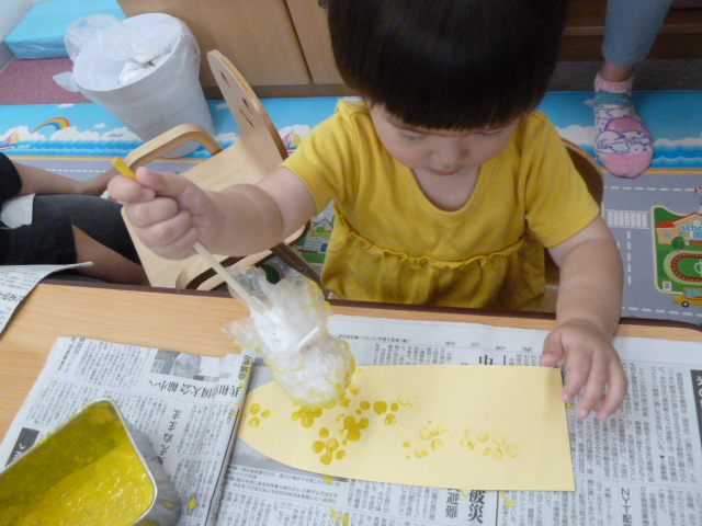 とうもろこし製作ベネッセの保育園