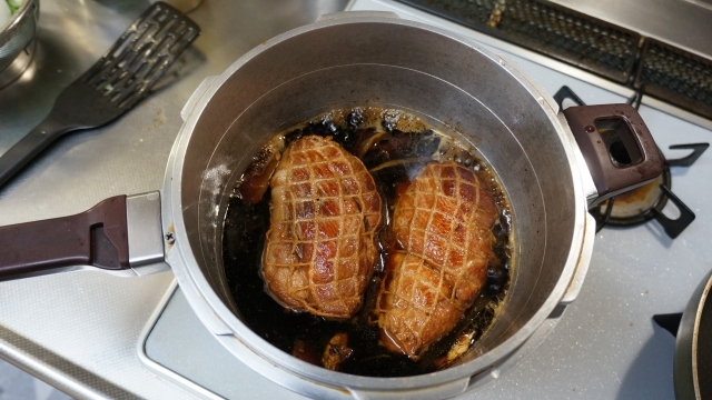 焼豚の圧力鍋での作り方は？時間は短い？簡単でトロトロな人気レシピを紹介！ ちそう