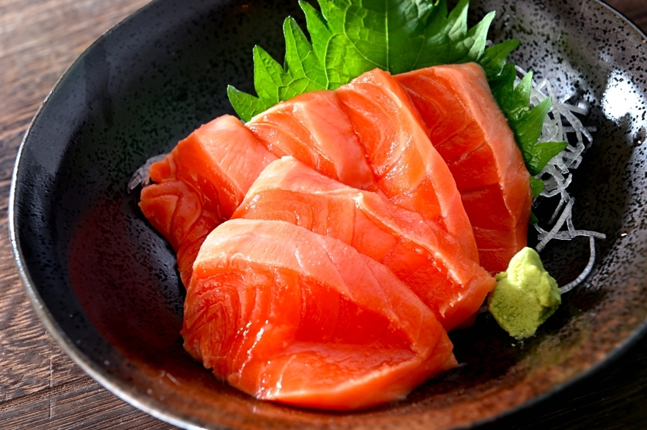 オイルソースパスタ:鮭 サケ のアラとほうれん草・舞茸: パスタレシピ研究会