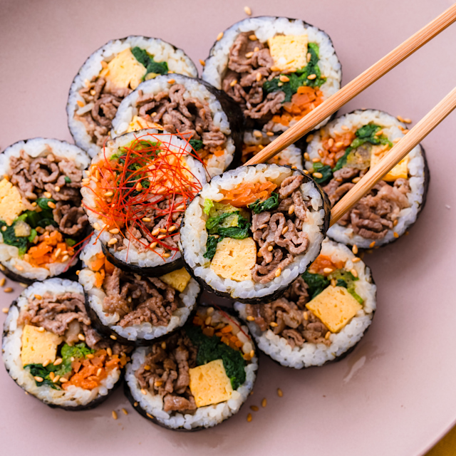 @kana.0716t ☜他のダイエットレシピも沢山あります🫶, 夜ご飯はこのサラダに置き換えて, ダイエット頑張ろう〜💪🥰,野菜が美味しく食べれる, ドレッシングです♡💗, 野菜もりもりサラダ🥗 1人分 , サニーレタス4枚程度, ミニトマト5個,ブロッコリー5~6切れ前後, 枝豆適量, かぼちゃ3切れ程度, ササミ2本, カッテージチーズお好みで, 味噌ドレッシング,