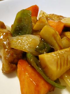 銀座アスター 酢豚の本格レシピ。ケチャップ不要、肉は驚くほどジューシーに!三越伊勢丹の食メディアFOODIE フーディー