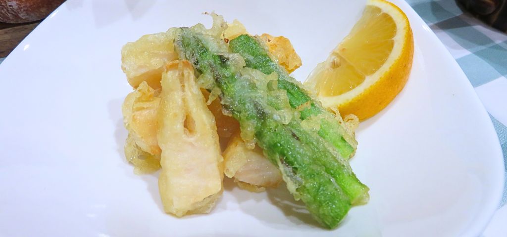 サクサク衣がやみつき！ 炭酸水でささみのチーズフリット