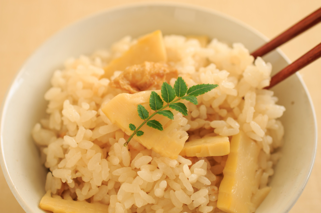 たけのこコンパクト皮むきとアク抜きは生米で - ウキウキ日和