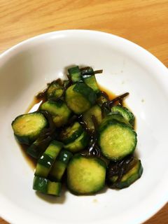 塩こんぶできゅうりの浅漬け