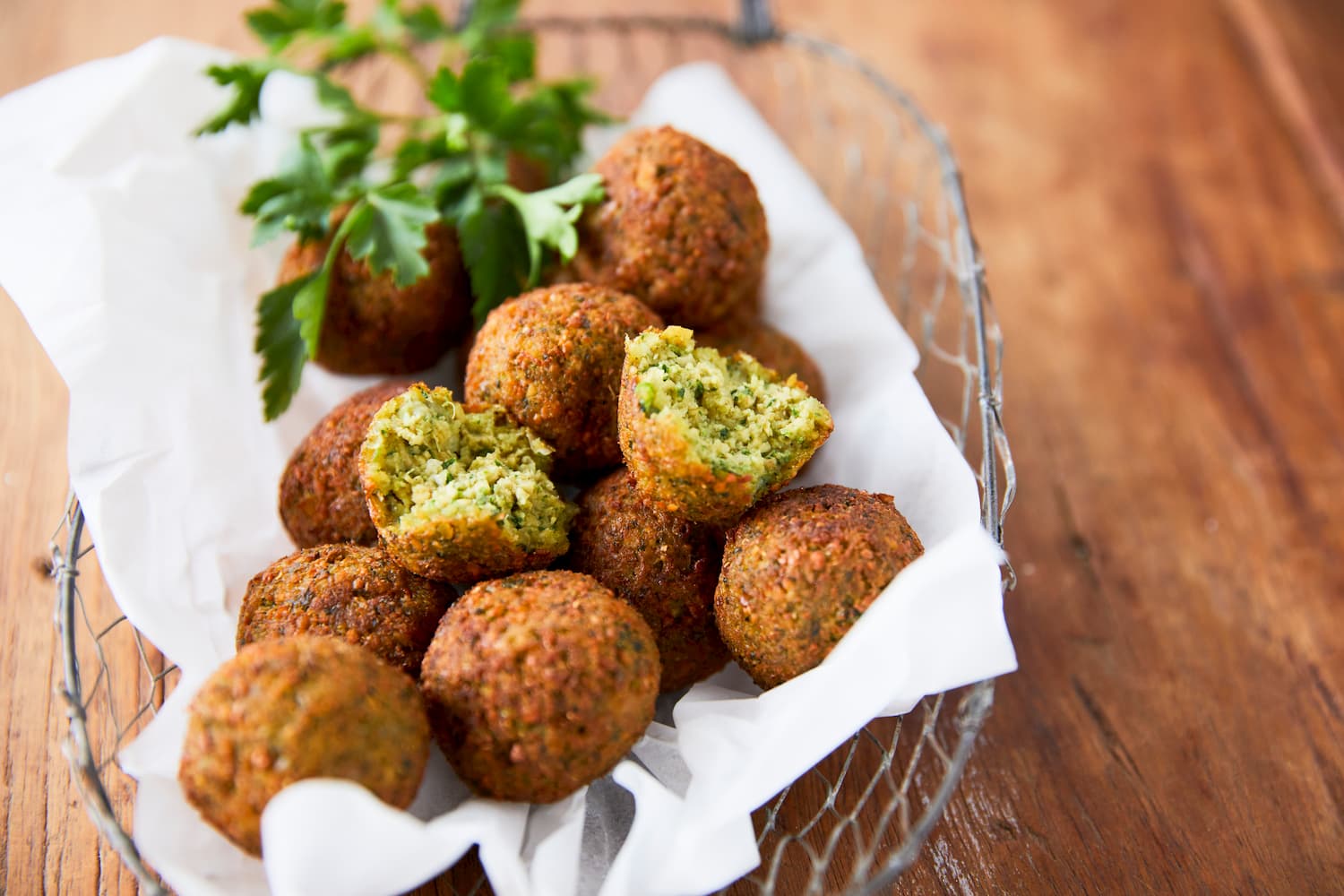 おうちde英国ごはん ヘルシーでおいしい中東料理「ファラフェル ピタサンド」おうちごはん