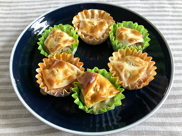 ••✼ じゃがいもの ツナマヨチーズ焼き••✼ ⁡ こんにちは☀️ @zubora_meshi_ です。⁡ 今日はこどもが大好きなあの味♡ じゃがいものツナマヨチーズ焼き をご紹介させてください♩ ⁡ じゃがいもはレンチン調理で楽々♡ 10