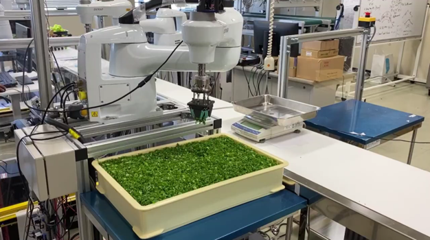 サムスン、カメラで食品を認識する冷蔵庫をブラジルで発売