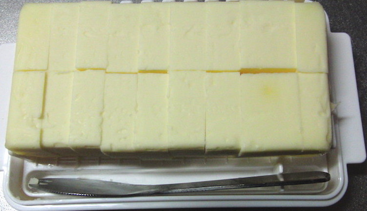 「バターが包丁にくっつかない切り方教えます」知っていると役立ちます！裏ワザ ライフハック