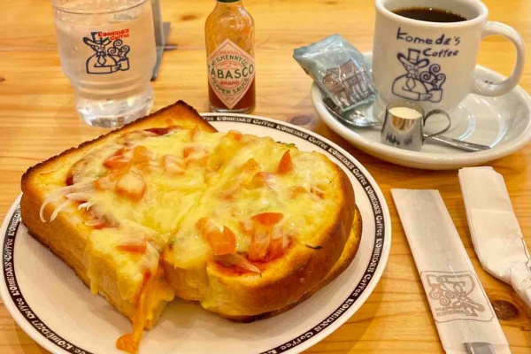 コメダの裏技 トーストを厚切りに無料で変更できるって知ってた? 4cmのフワもちトーストが楽しめます♡Pouch ポーチ