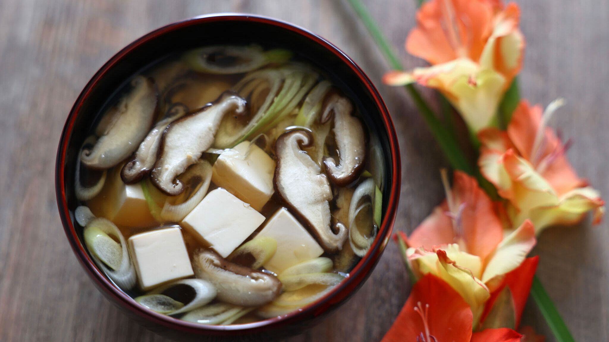 かさが黒っぽくなった椎茸をいくつか食べました。腐っていたので- Yahoo!知恵袋