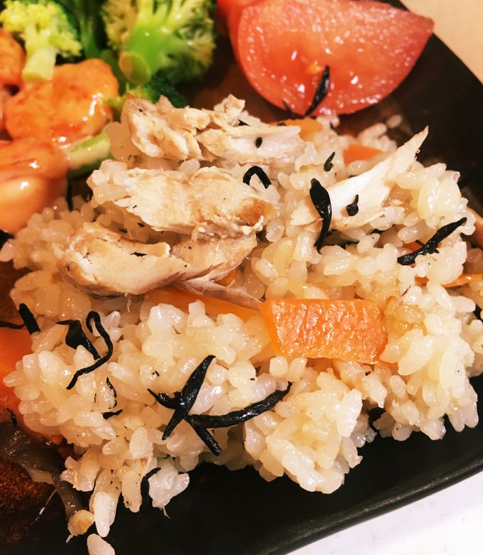 焼かない『さんまの炊き込みご飯』人気レシピ。プロ直伝の本格味レシピオレンジページnet