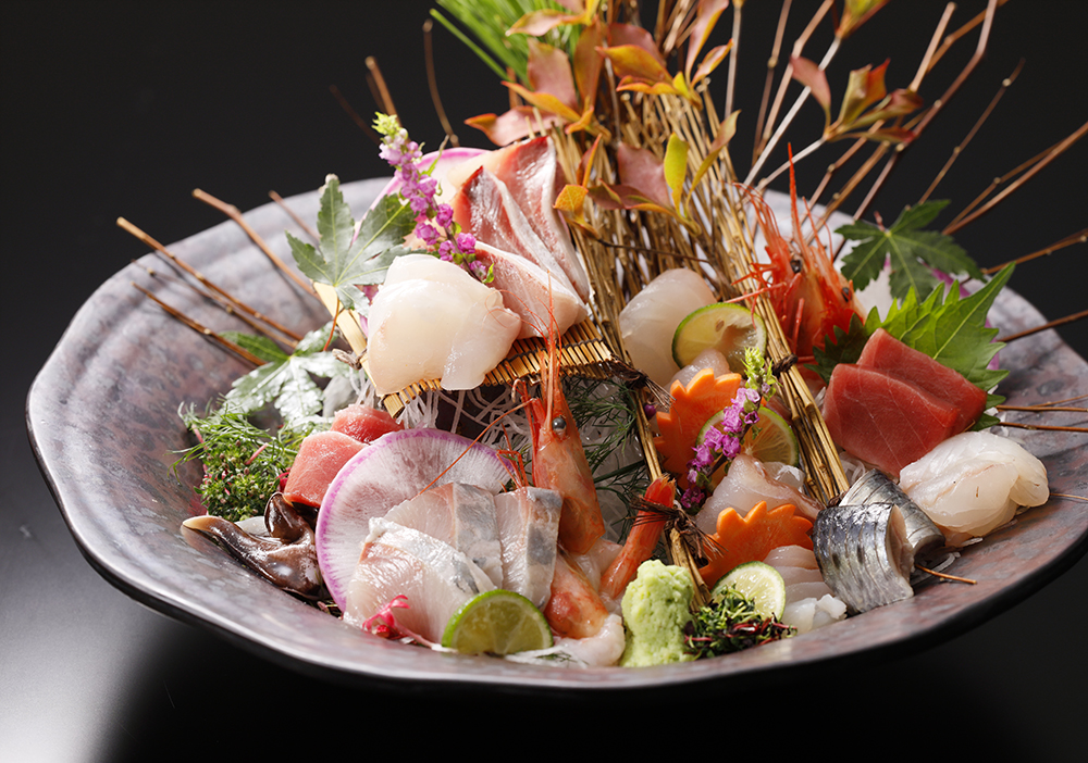 プロ直伝 3つのポイントを押さえれば完璧！ 「映える」刺身の盛り方のコツ三越伊勢丹の食メディアFOODIE フーディー