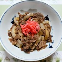 止まらぬ美味しさ!ご飯と相性抜群「ベーコン丼」で簡単ランチ☆クックパッドニュース