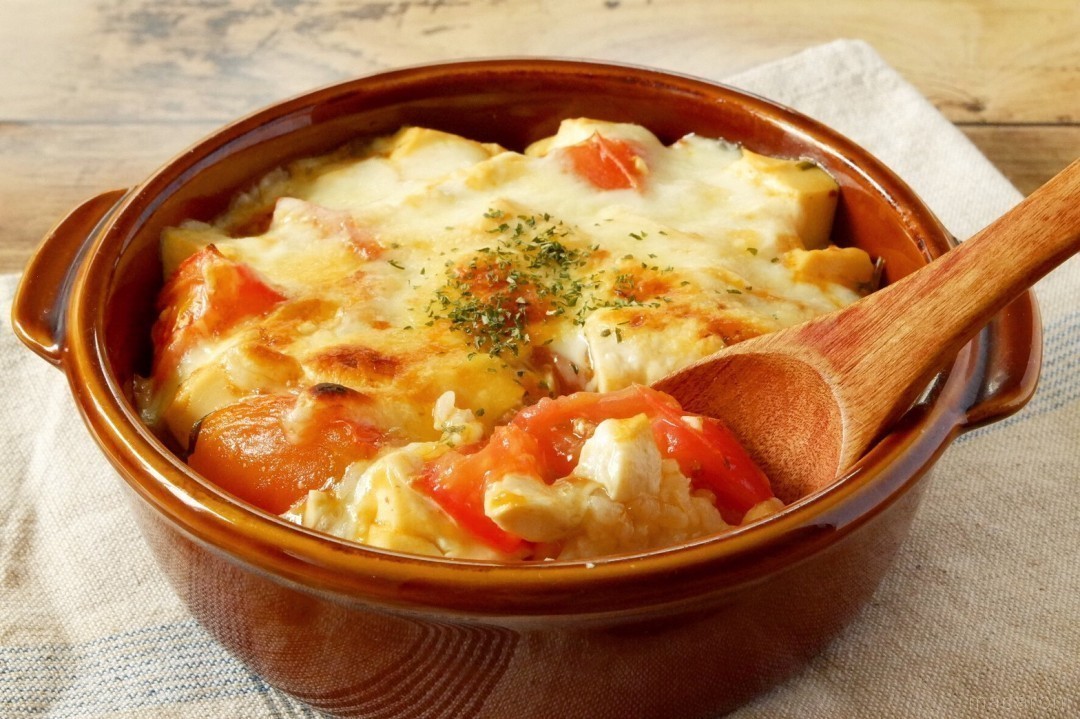 emi.sakeレシピあり⁣ -——————-——————-——————⁣ ☑家族が喜ぶやみつき節約めし👛⁣ ☑主人のルーツの韓国料理🇰🇷⁣☑ 4人の子どもと大食い夫の胃袋担当、レシピ本4冊出版📕⁣ @emi.sake ←他のレシピもチェックしてみてくださいね☺⁣-——————-——————-——————⁣ 余った焼肉の