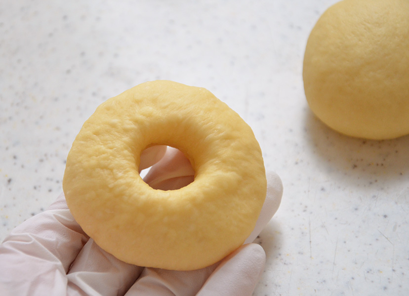 イーストの発酵でカリっとふんわり「ふわふわドーナツ」レシピ ムラヨシマサユキさん