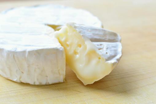 さけるチーズイラスト無料イラスト・フリー素材なら「イラストAC」