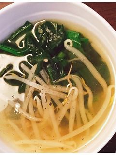 ほうれん草とモヤシのかきたまスープ