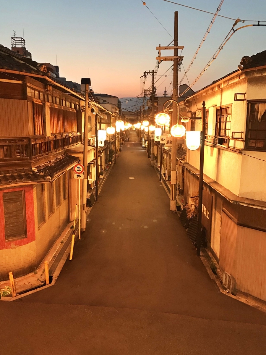 大阪・飛田新地 遊郭建築の絢爛、非日常にいざなう 気になるスポット