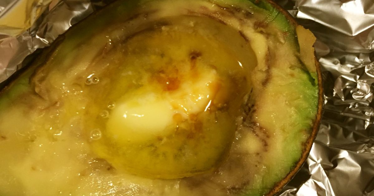 硬いアボカドをやわらかくする裏ワザ！Twitterで15万いいね、噂のアルミホイル保存を検証 - macaroni