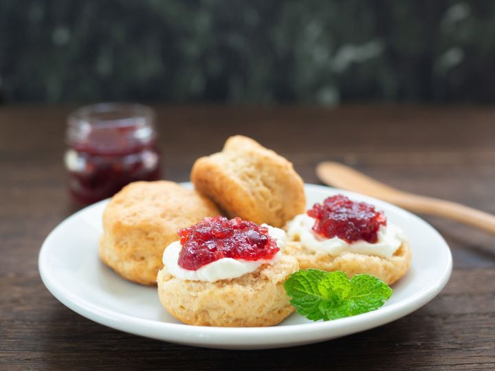 英国伝統のティータイムに欠かせないイングリッシュスコーン。芳醇なバターの香りと小麦の風味を味わってください。のレシピママパンWEB本店 小麦粉と優れた食材をそろえるお店