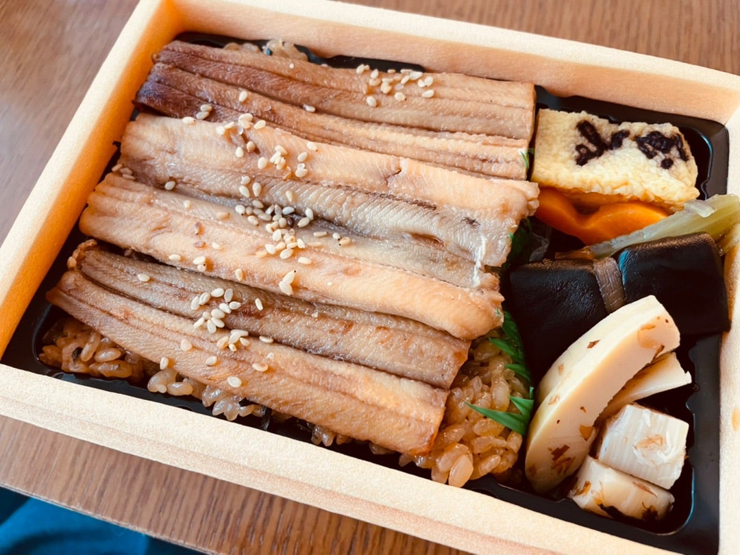 東京駅の構内「2000円以下」で買える、駅弁特集 あなご弁当、北海道直送、あの名物ロケ弁も 覆面調査隊 が実食グルメ情報誌「おとなの週末Web」