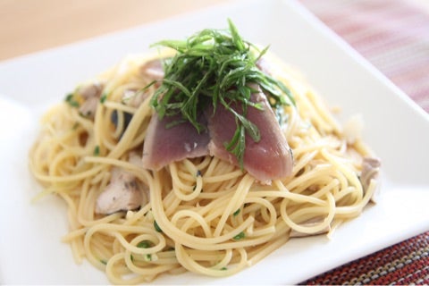 鰹のたたきの冷製パスタ 濃い味だし使用