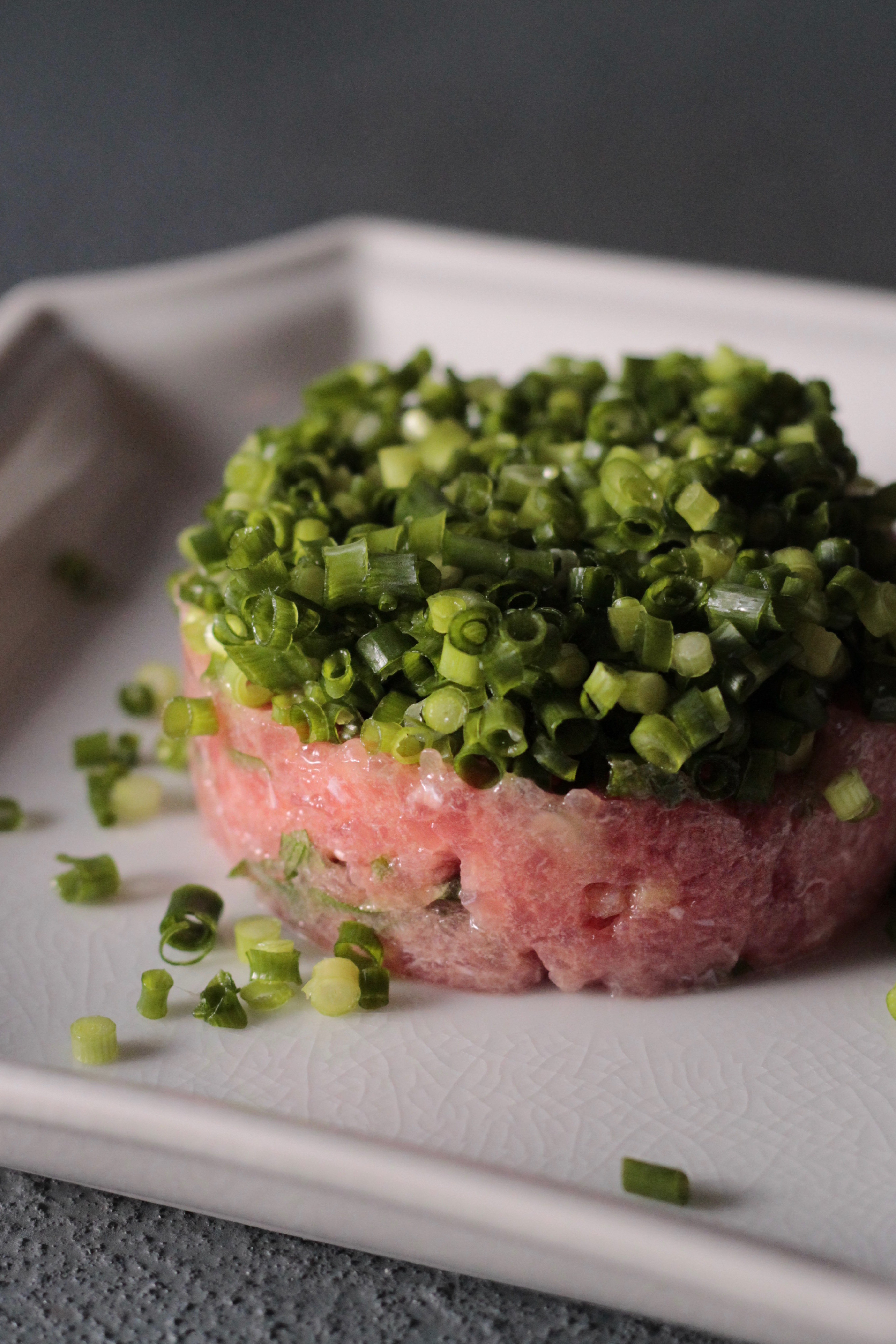 柚子胡椒の香り引き立つ！ マグロの和風タルタル