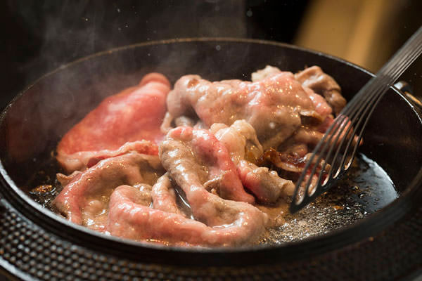 プロ直伝 割り下・たれから手作り！ 関東風すき焼きのレシピ。具材と作る順番も注目です三越伊勢丹の食メディアFOODIE フーディー