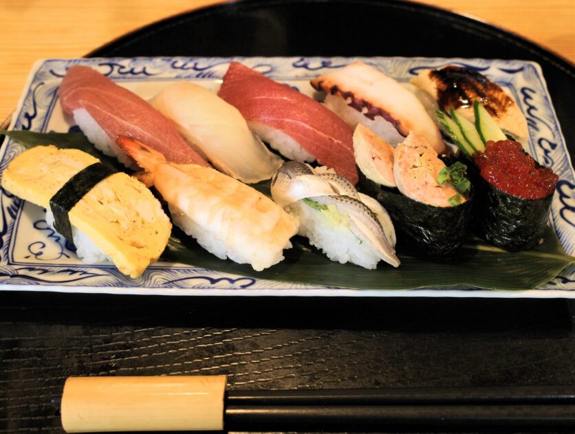 秋保名物・主婦の店さいちの“秋保おはぎ”を全種類購入 ✎地元住民に長年愛されている秋保温泉街の小さなスーパー ✎添加物を一切使わず、味や作り方にこだわった地元主婦がつくる手作りおはぎ ✎ 地域の人はもちろん、連日多くの観光客で賑わう人気店 ✓ 定番3種 あんこ