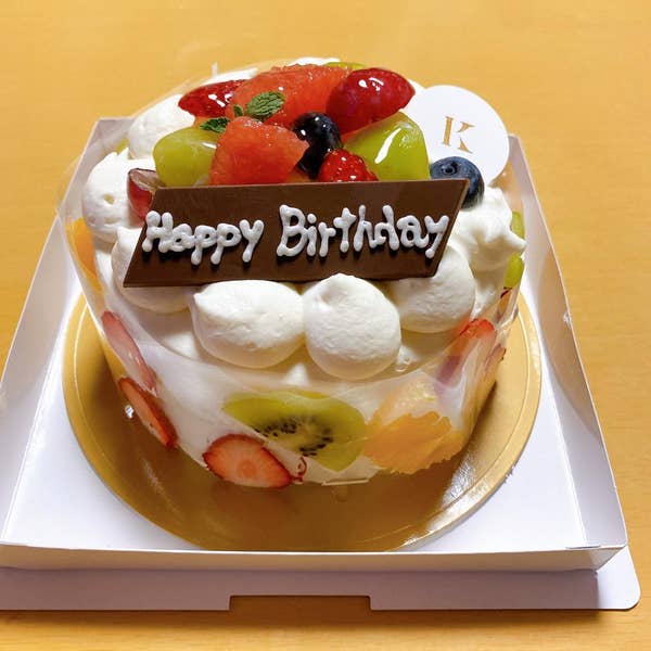 誕生日や記念日などに・ケーキ、デザートプレートのご案内 -公式 ザ ロイヤルパーク キャンバス 福岡中洲 - 中洲川端駅から徒歩約2分 -福岡のホテル