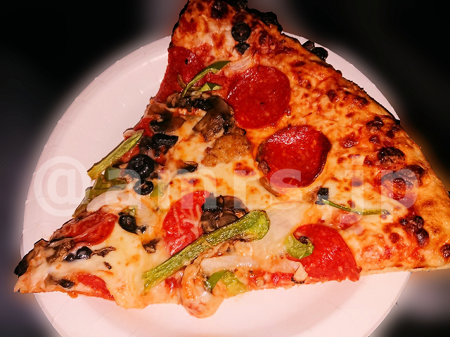 コストコフードコートのピザ完全ガイド！季節限定ハワイアンやハーフ＆ハーフの裏技も紹介2ページ目- macaroni