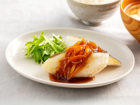 👧子どもと作ろう👨彩りそうめんいなり 暑い夏は、手づかみでぺろっと食べられる、そうめんいなりはいかが？今回は、お寿司風に仕上げました。味付の いなりあげを使えば、詰めて具材をのせるだけ！時短＆簡単に仕上がります。そうめんを茹ですぎて余っちゃった！そんな