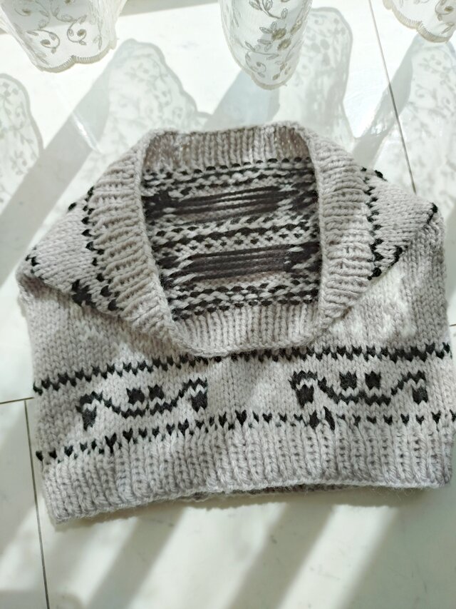 棒針編みでアラン模様のスヌード・ネックウォーマーを子どもに手作り編むラボ