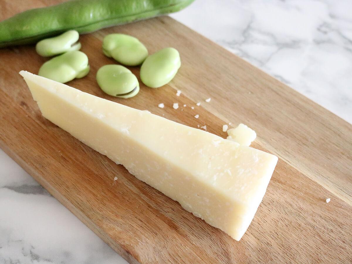 トスカーナ州マレンマの羊のチーズ、ペコリーノの製造Tenuta Le Mandorlaie