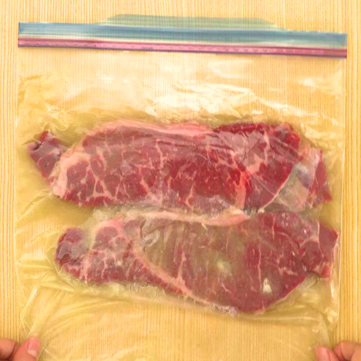 安い牛肉でもめっちゃ柔らかい♡旨ダレde激うま焼き肉丼♡