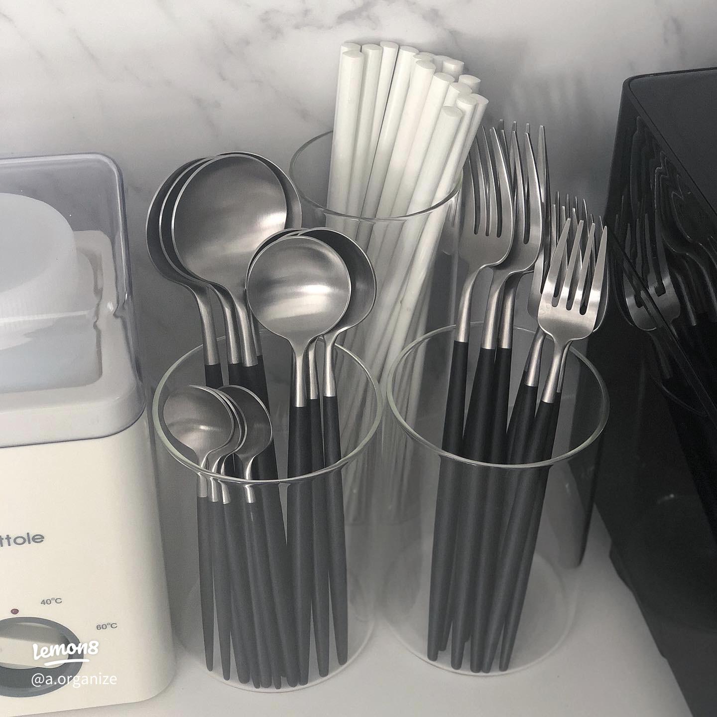 ダイソーのシステムボックスクリアをカトラリー収納を改善 : ほぼ100均で片付け収納に挑戦